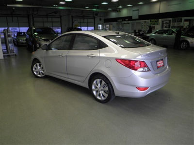 2012 Hyundai Accent  GLS