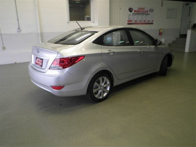 2012 Hyundai Accent  GLS