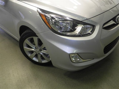 2012 Hyundai Accent  GLS