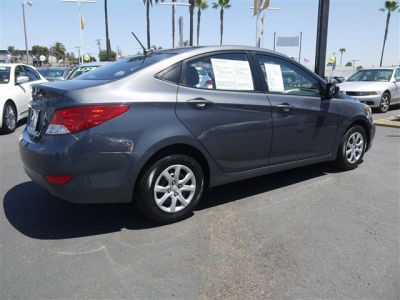 2012 Hyundai Accent GLS