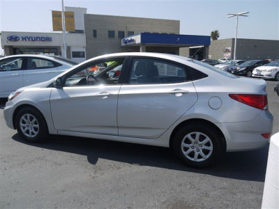 2012 Hyundai Accent  GLS