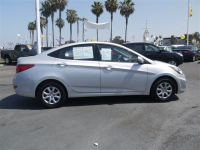 2012 Hyundai Accent  GLS