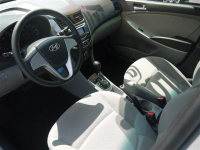 2012 Hyundai Accent  GLS