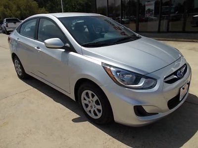2012 Hyundai Accent  GLS