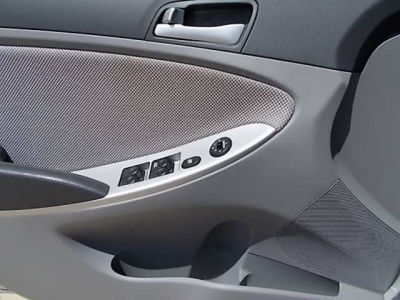 2012 Hyundai Accent  GLS