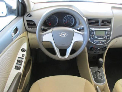 2012 Hyundai Accent GLS