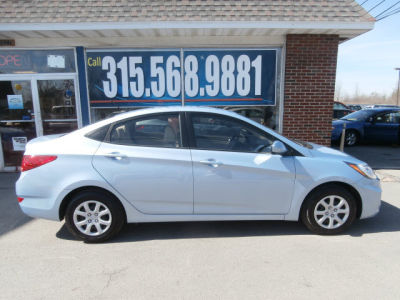 2012 Hyundai Accent GLS
