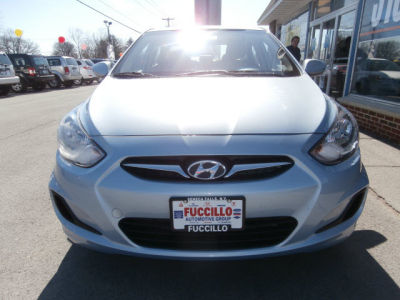 2012 Hyundai Accent GLS