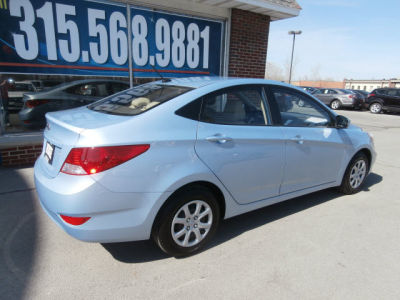 2012 Hyundai Accent GLS