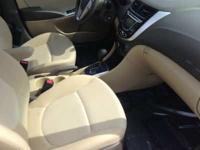 2012 Hyundai Accent GLS