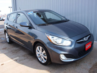 2012 Hyundai Accent  SE