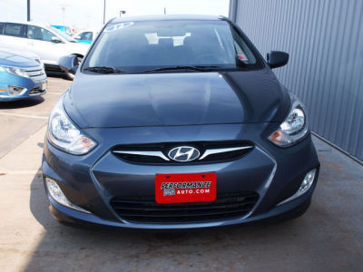 2012 Hyundai Accent  SE