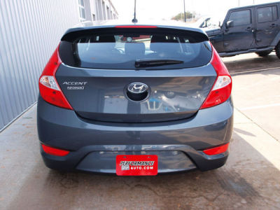 2012 Hyundai Accent  SE