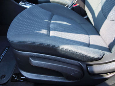 2012 Hyundai Accent  SE
