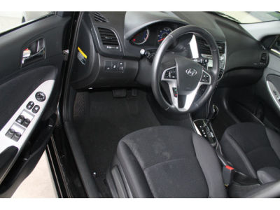 2012 Hyundai Accent  SE