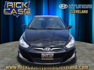 2013 Hyundai Accent  SE