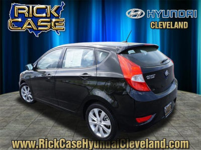 2013 Hyundai Accent  SE