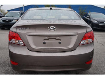 2012 Hyundai Accent  GLS