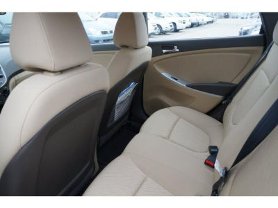 2012 Hyundai Accent  GLS