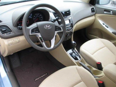 2013 Hyundai Accent  GLS