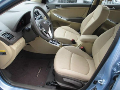 2013 Hyundai Accent  GLS