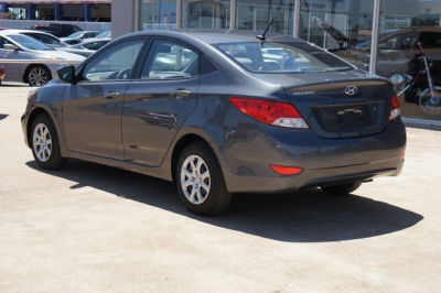 2013 Hyundai Accent  GLS
