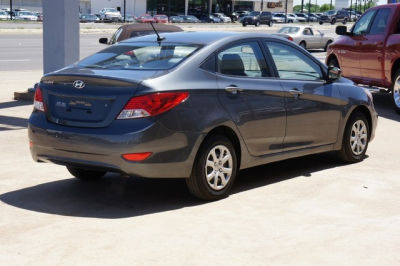 2013 Hyundai Accent  GLS