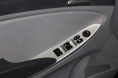 2012 Hyundai Accent  GS