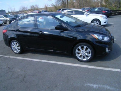 2012 Hyundai Accent  GLS