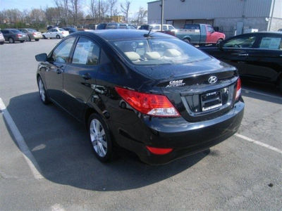 2012 Hyundai Accent  GLS
