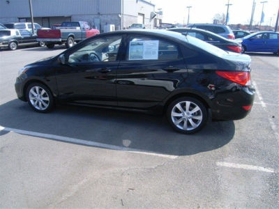 2012 Hyundai Accent  GLS