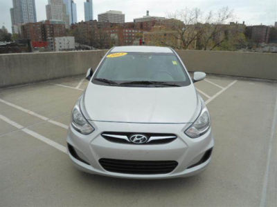 2013 Hyundai Accent  GLS