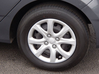 2012 Hyundai Accent  GS