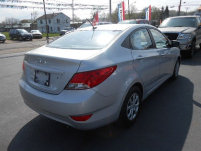 2012 Hyundai Accent  GLS