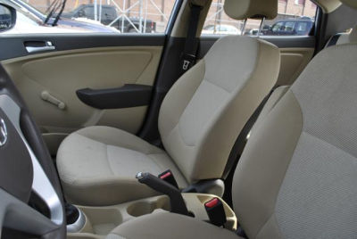 2012 Hyundai Accent  GLS