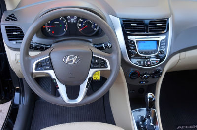 2012 Hyundai Accent  GLS