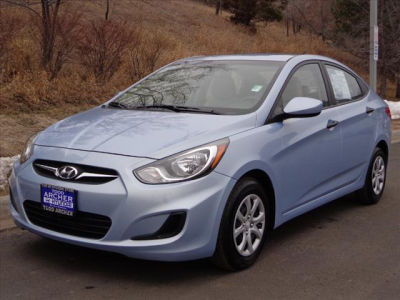 2012 Hyundai Accent  GLS