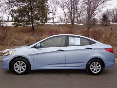 2012 Hyundai Accent  GLS