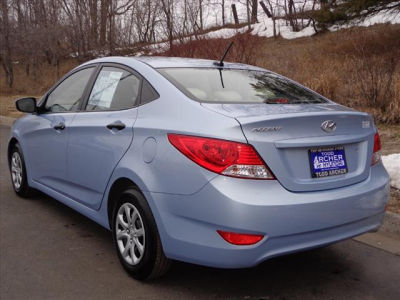 2012 Hyundai Accent  GLS