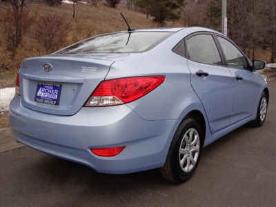 2012 Hyundai Accent  GLS