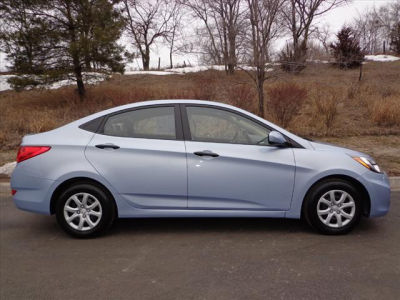 2012 Hyundai Accent  GLS