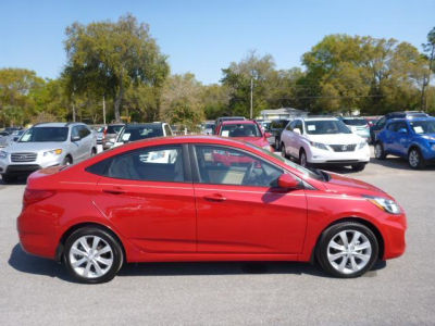 2013 Hyundai Accent  GLS