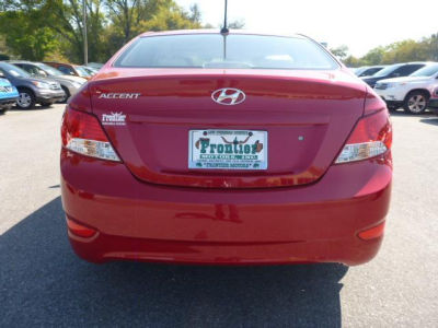 2013 Hyundai Accent  GLS