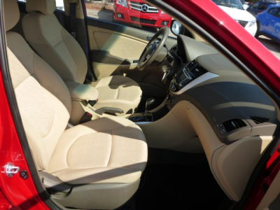 2013 Hyundai Accent  GLS