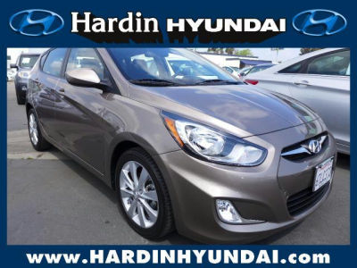 2012 Hyundai Accent  SE