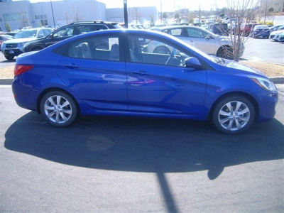 2012 Hyundai Accent  GLS