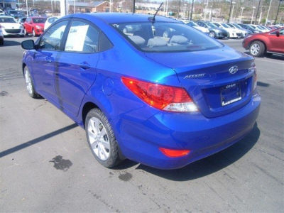 2012 Hyundai Accent  GLS