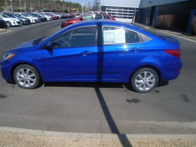 2012 Hyundai Accent  GLS