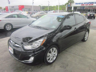 2012 Hyundai Accent  GLS