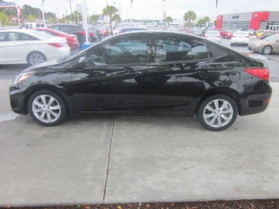 2012 Hyundai Accent  GLS